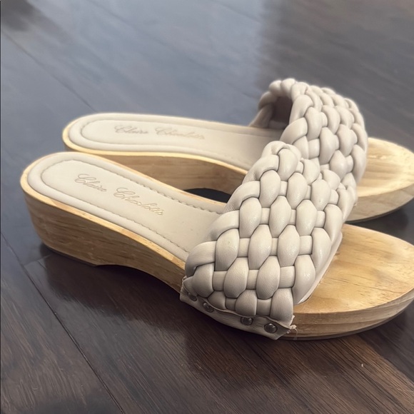 Cream Textured Mules with Low Wedge Heel - Picture 1 of 8